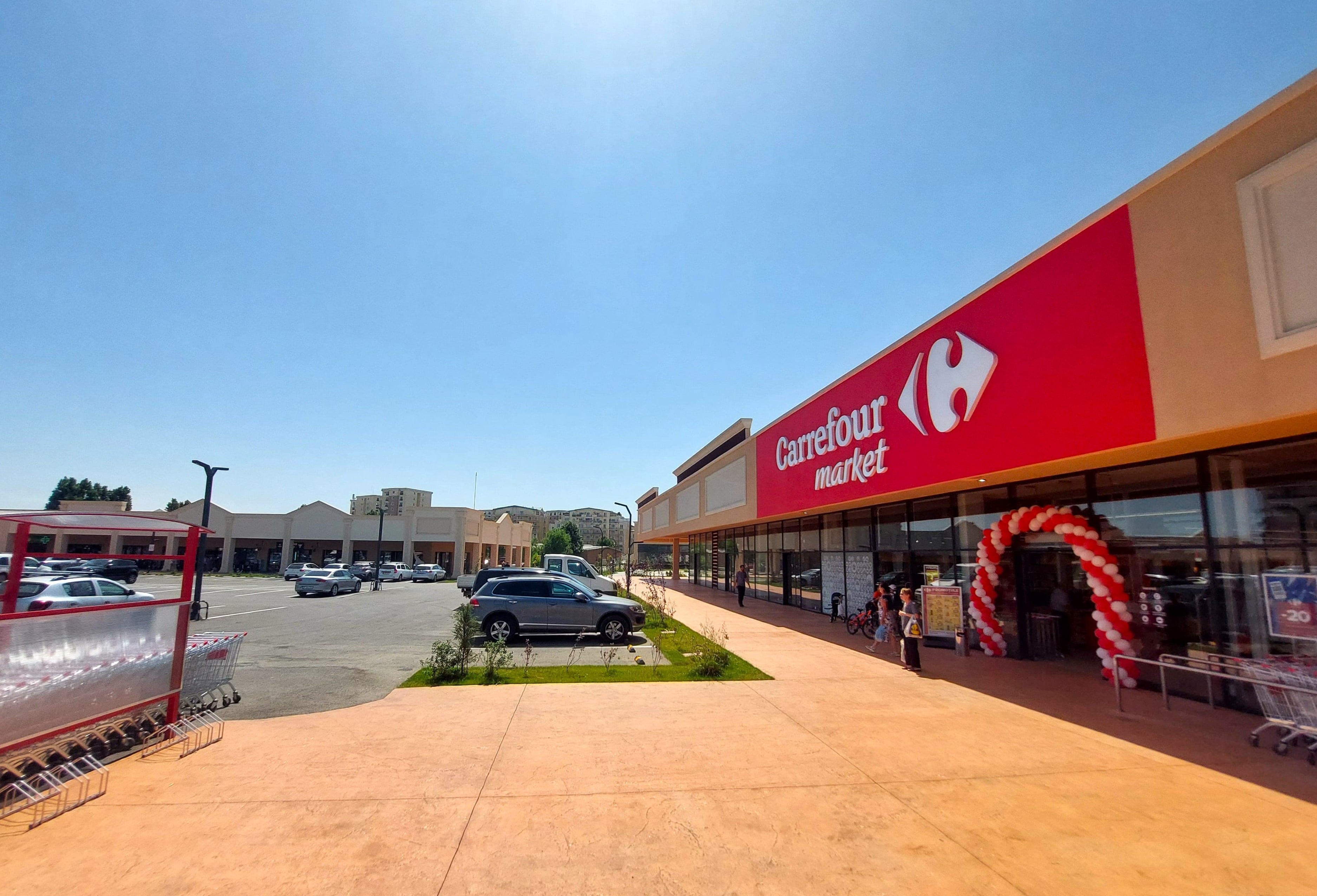 Carrefour deschide un nou Market cu suprafața extinsă în Cosmopolis Carrefour deschide un nou Market cu suprafața extinsă în Cosmopolis